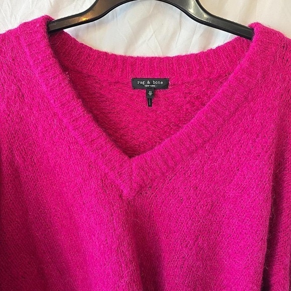 rag & bone Oversized V-Neck Sweater in Fuchsia - Picture 2 of 2